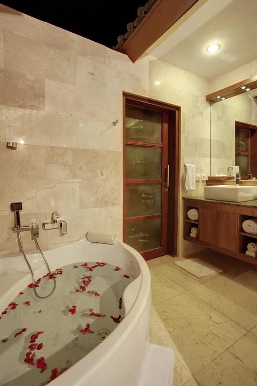 Villa Alu Lima Seminyak  Ngoại thất bức ảnh